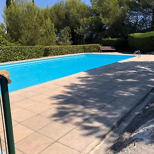 Beau Calme Proche De La Piscine Tennis Appartement